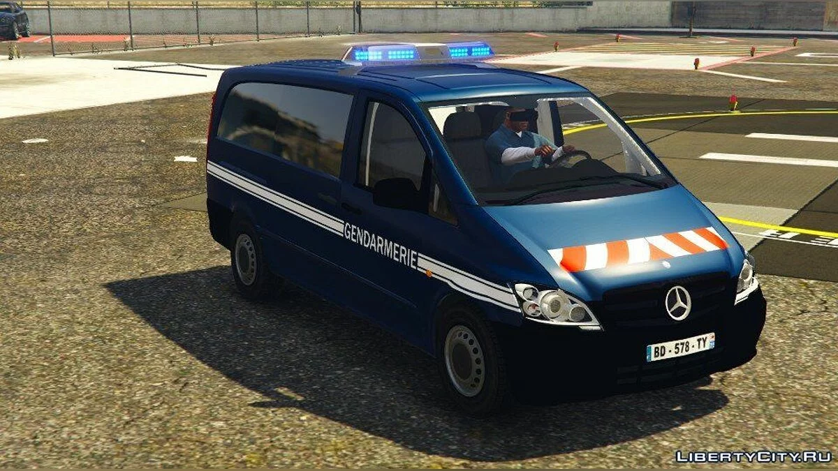 Realistic Mercedes Vito Gendarmerie / GTA 5