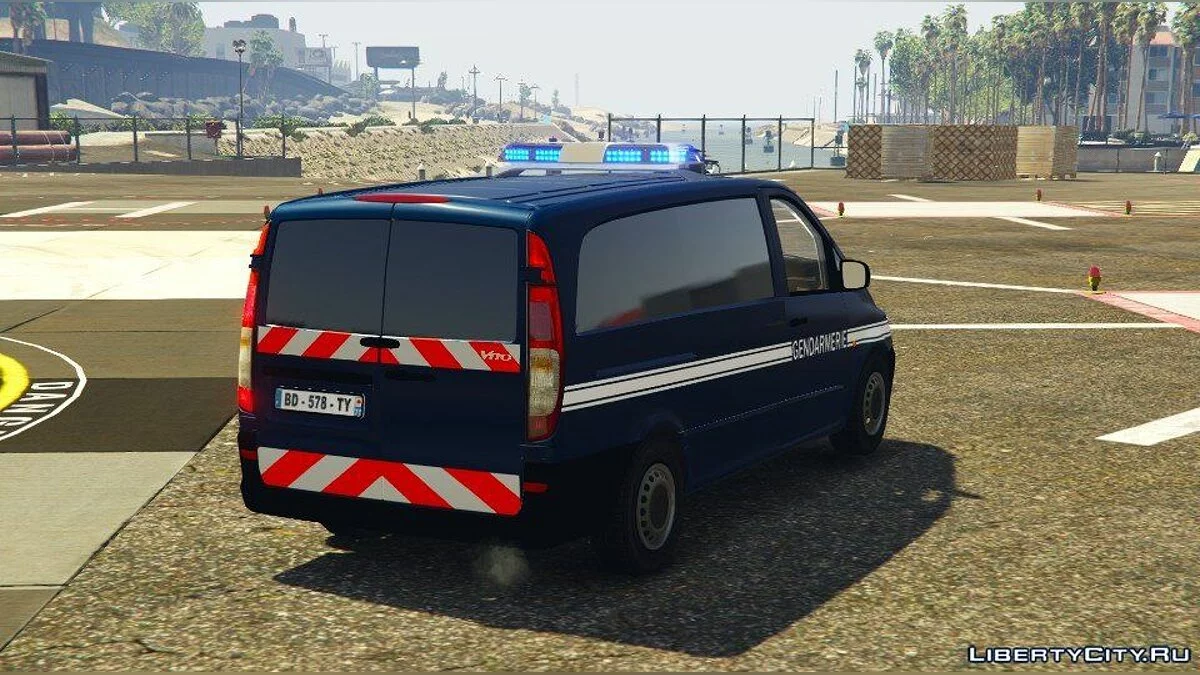 Realistic Mercedes Vito Gendarmerie / GTA 5