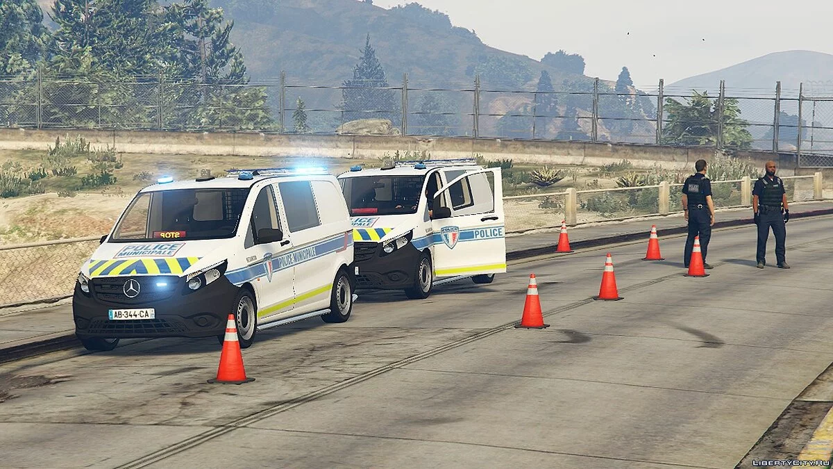 Mercedes Vito Policía Municipal 1.0 / GTA 5