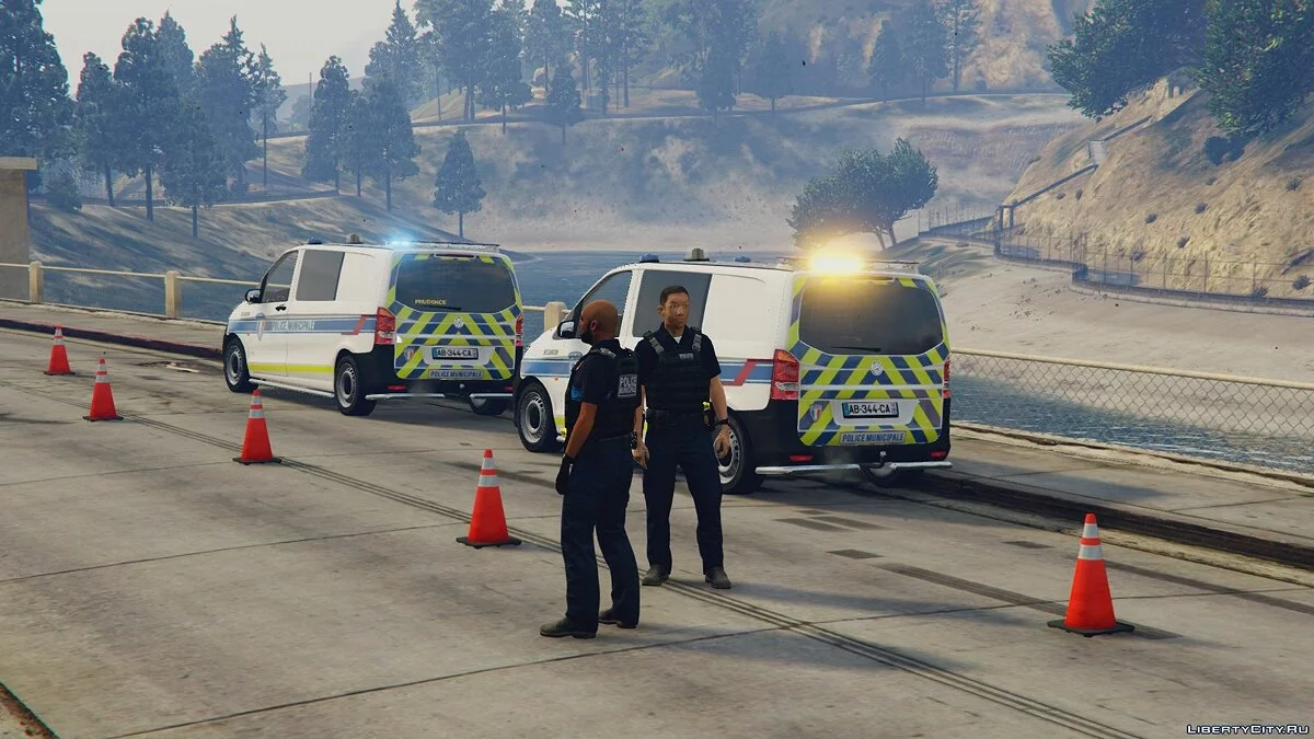 Mercedes Vito Policía Municipal 1.0 / GTA 5