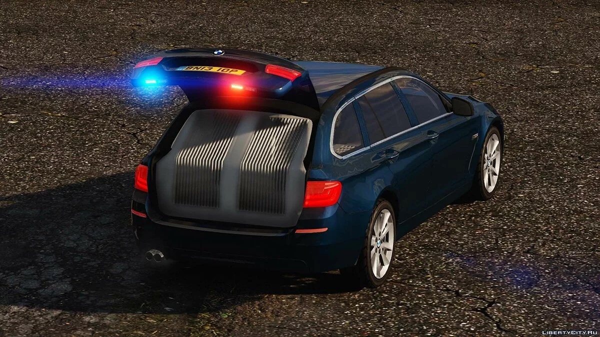 Пакет поліцейського підрозділу BMW 530D F11 1.0 / GTA 5