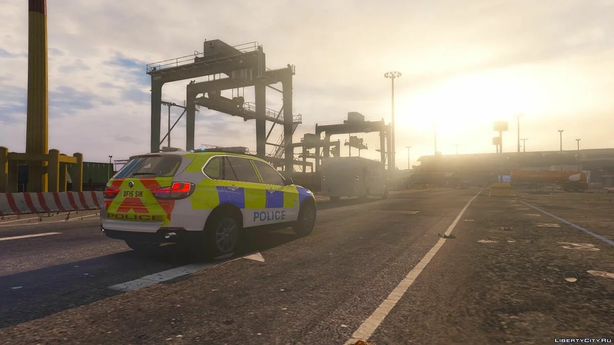 Demostrador de la Policía Británica BMW X5 F15 ARV / GTA 5