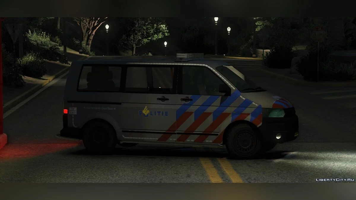 Volkswagen T5 Polícia (Reflexivo) / GTA 5