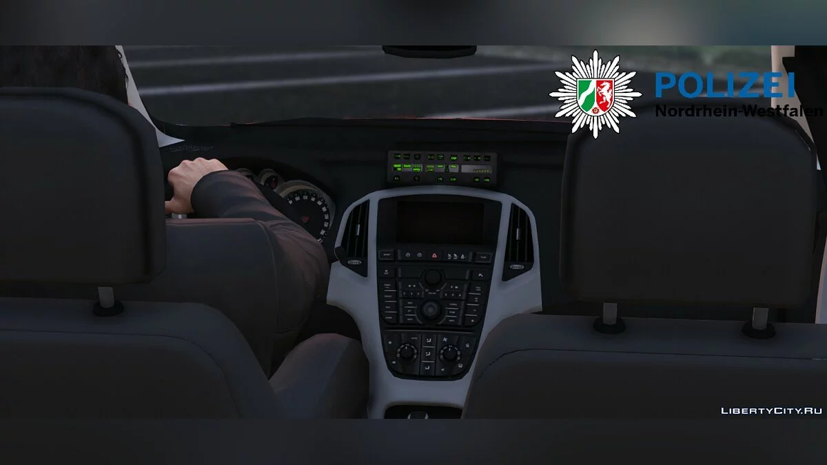 أوبل أسترا الشرطة / جي تي أي 5