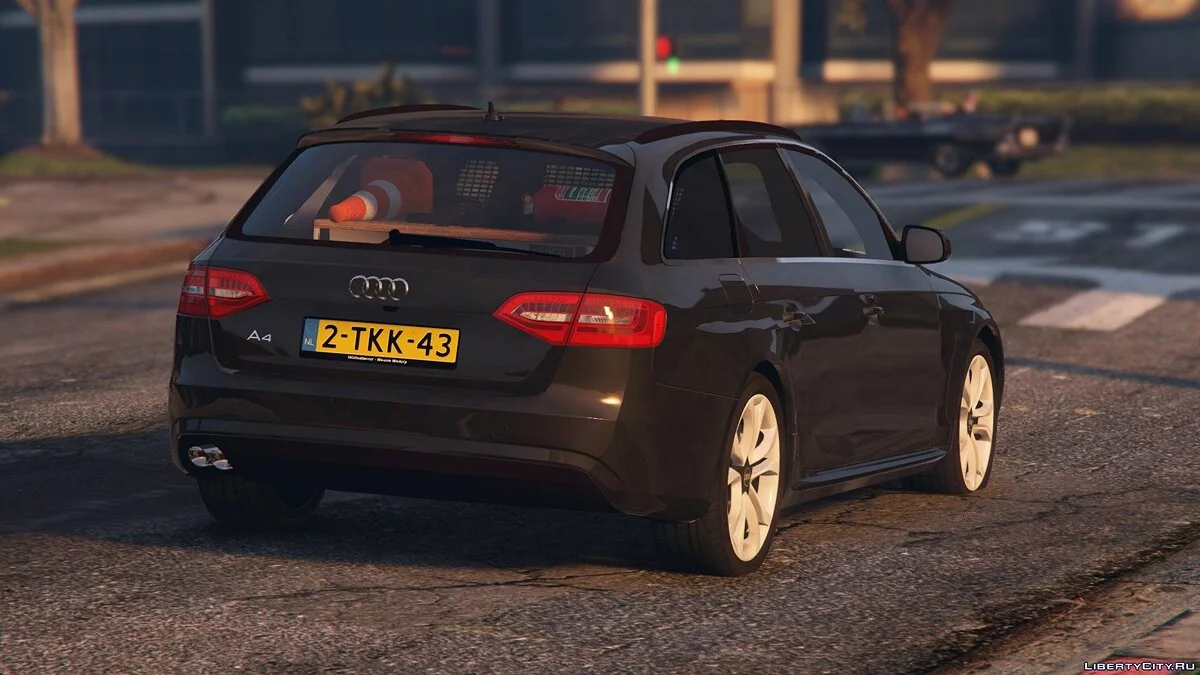 Audi A4 Avant - Policía / GTA 5