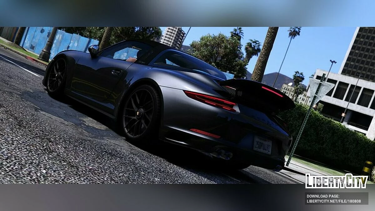 2017 Porsche 911 Targa GTS 4 / GTA 5