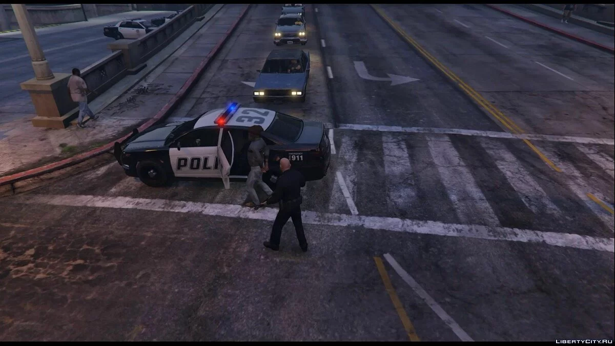 Arrest Peds V (Police mech / cuffs) 1.0.1 / GTA 5