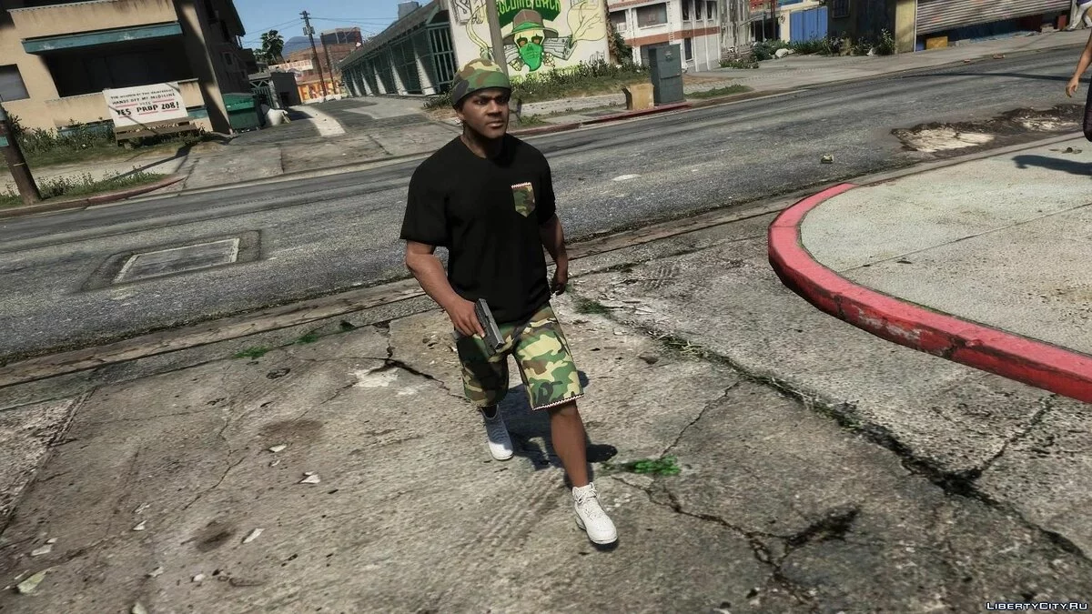 شورتات كاموفلاجي نايك + تي شيرت مع جيب + دو-راج / جي تي أي 5