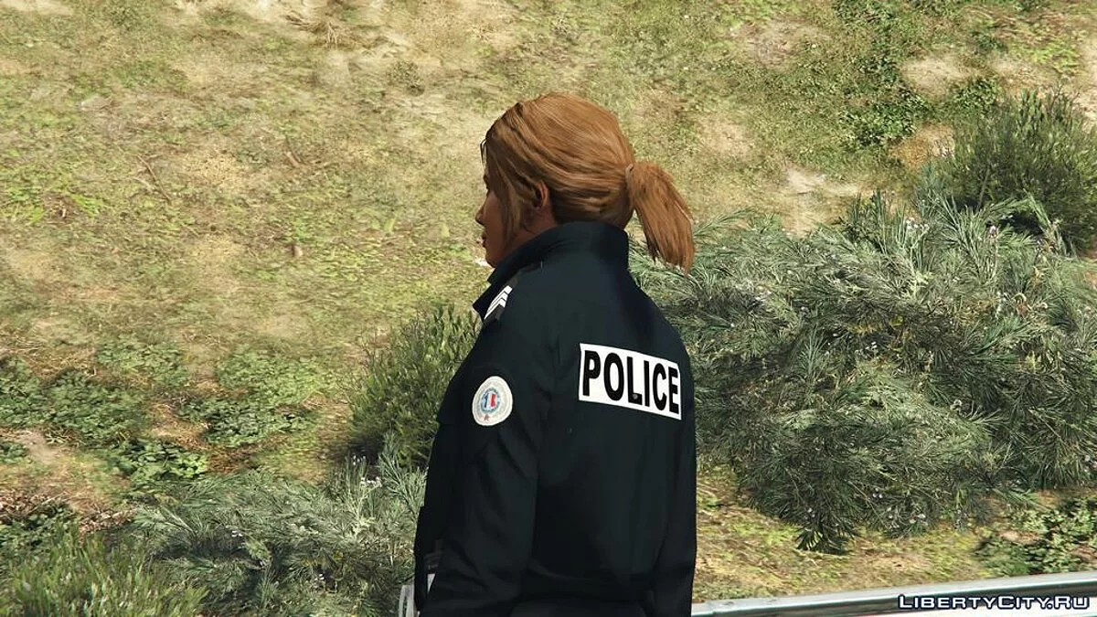 زي شرطة جديد لشخصيات NPC النسائية / جي تي أي 5