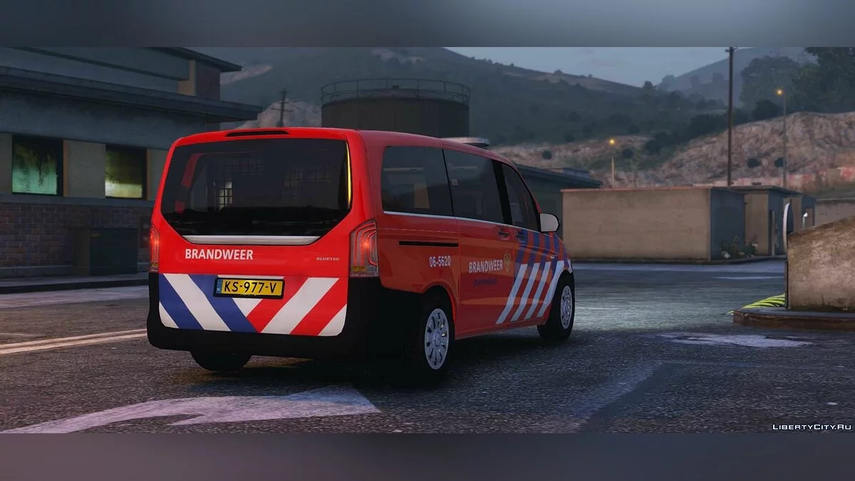 Mercedes-Benz Vito Турер Пожежна 2017 1.1 / GTA 5