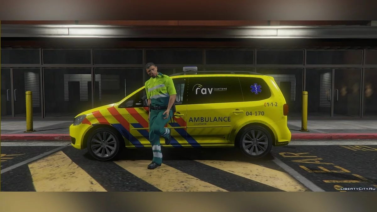 Volkswagen Touran 2011 Dutch MMT Ambulance [ELS/REPLACE/INTERIOR] 1.0 / GTA 5
