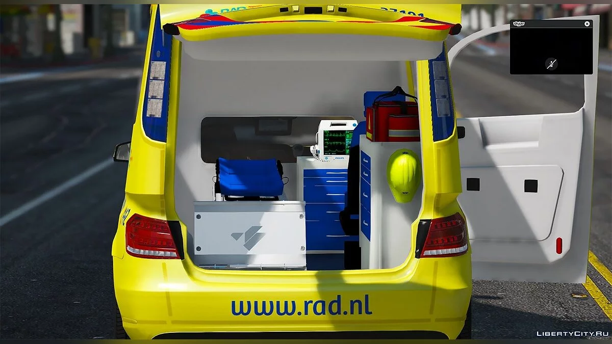 Mercedes Benz Clase E - Ambulancia / GTA 5