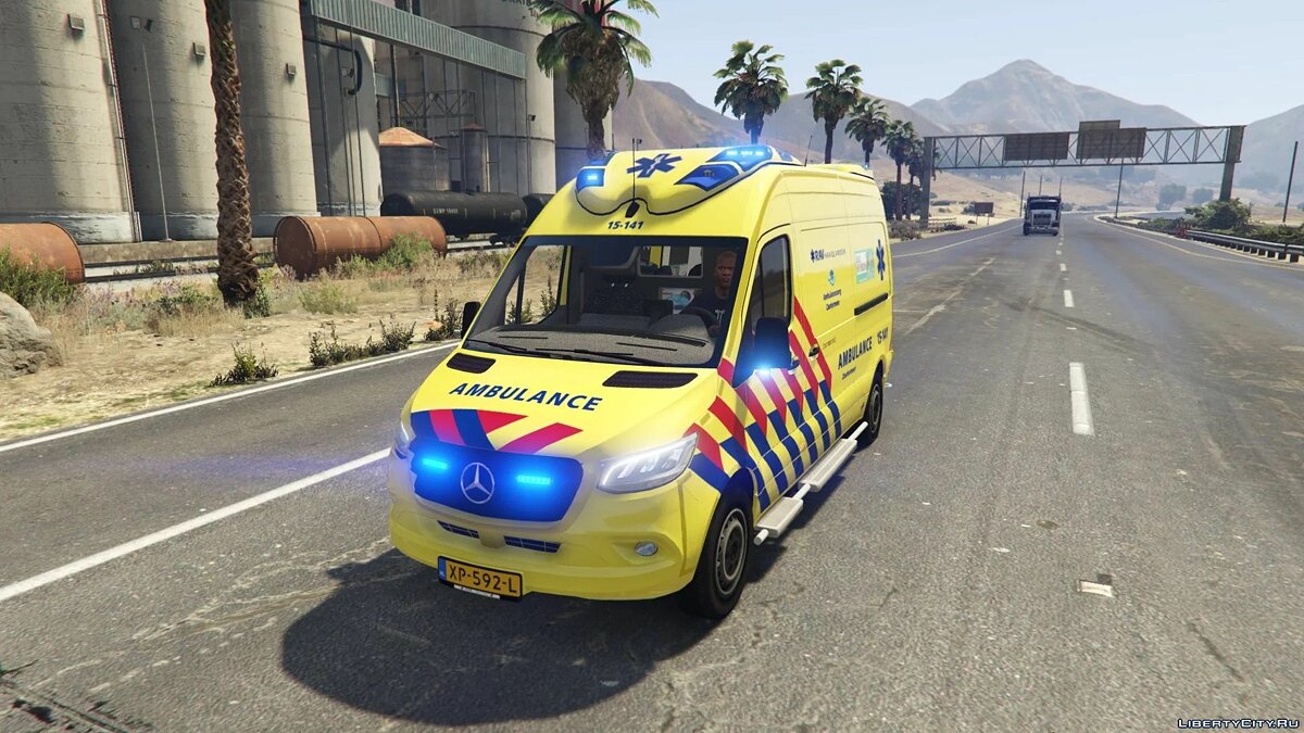 Gta 5 ems car фото 15