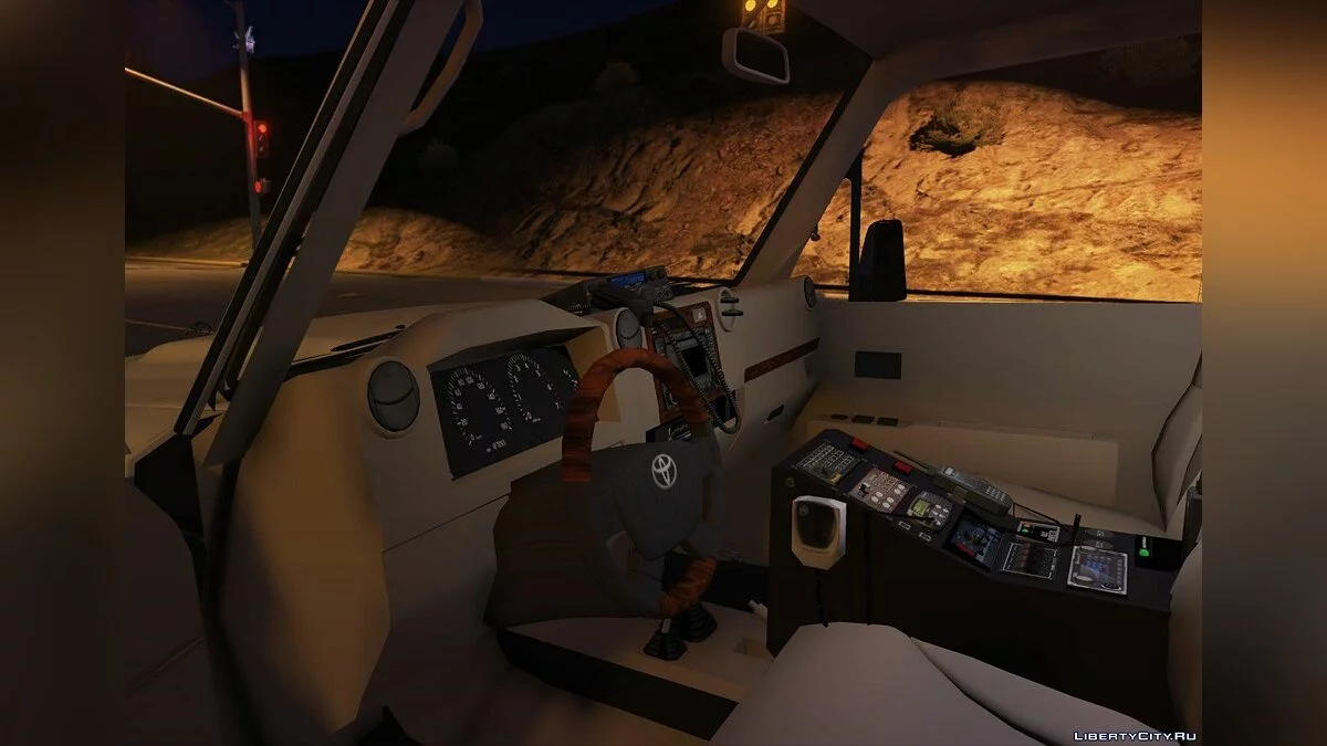 Toyota Land Cruiser Machito Police 2014 [Ajout | Remplacer | Livery | Extras | Modèle] 1.0 / GTA 5