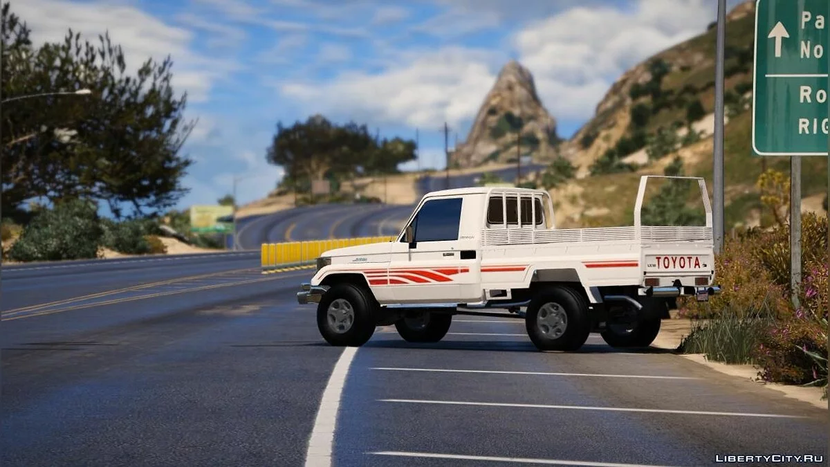 Toyota Land Cruiser 2006 [Add-on | Replace] / GTA 5