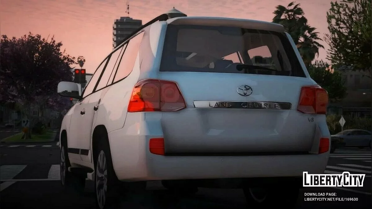 Toyota Land Cruiser 200 2013 v2.2 / GTA 5