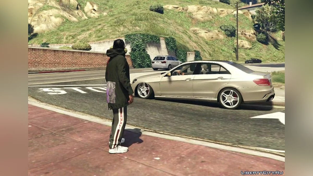 DESIGNER SWEATPANTS (GUCCI OW BBBR) 1.1 / GTA 5