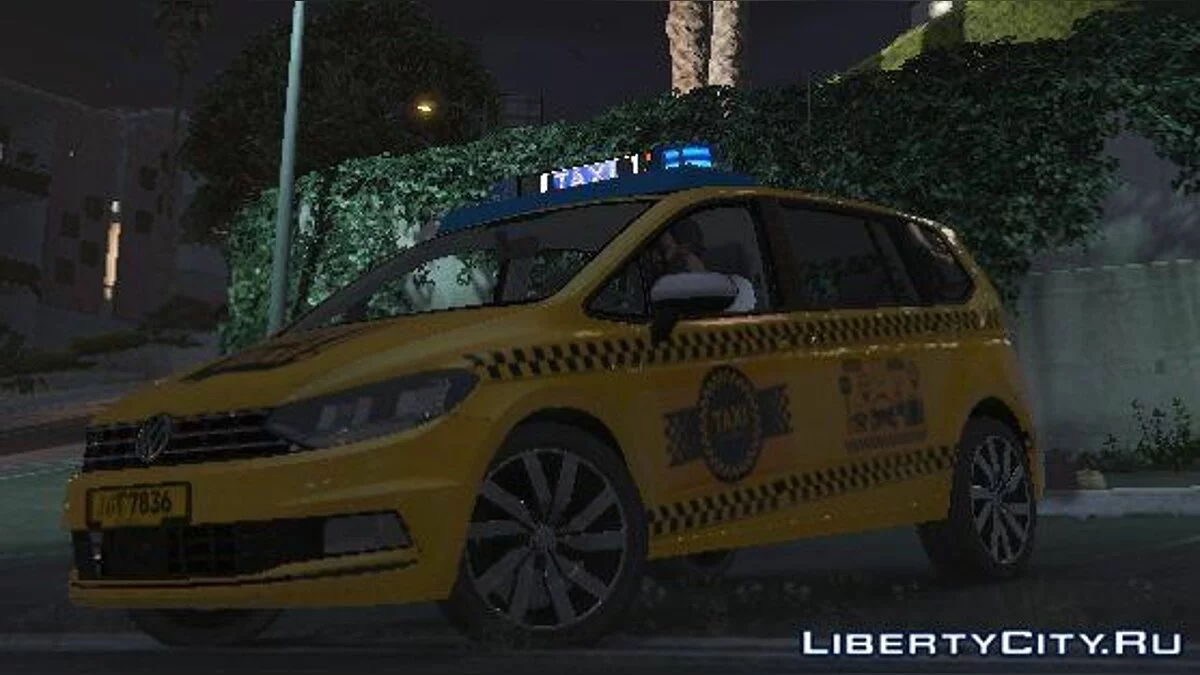 VOLKSWAGEN TOURAN TAXI / GTA 5
