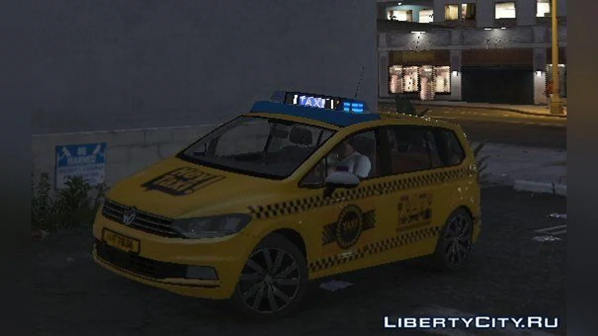 VOLKSWAGEN TOURAN TAXI / GTA 5