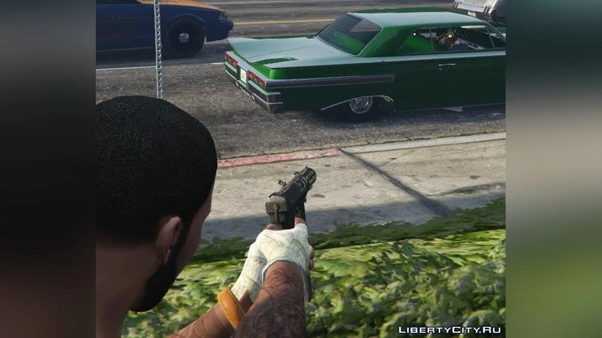 Чорний Intratec Tec-9 (Анімований) / GTA 5