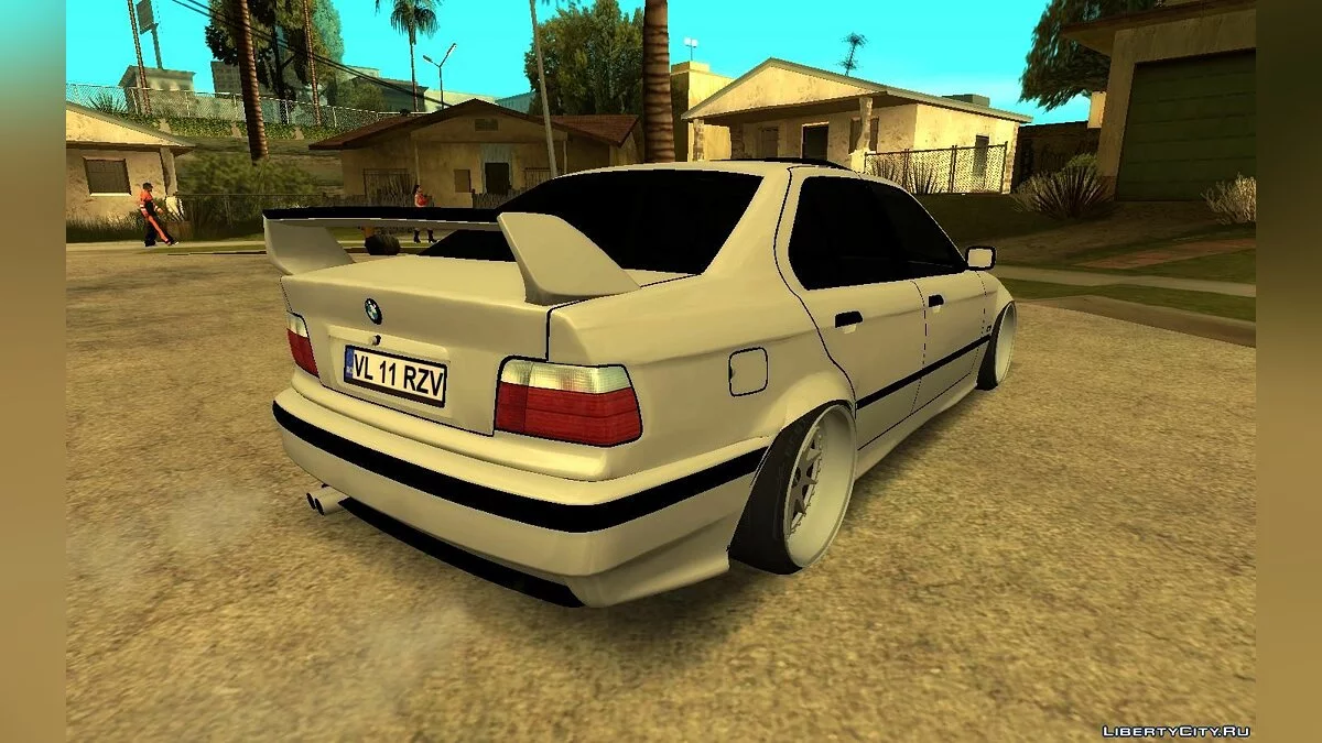 BMW E36 Sedán Bajo / GTA San Andreas