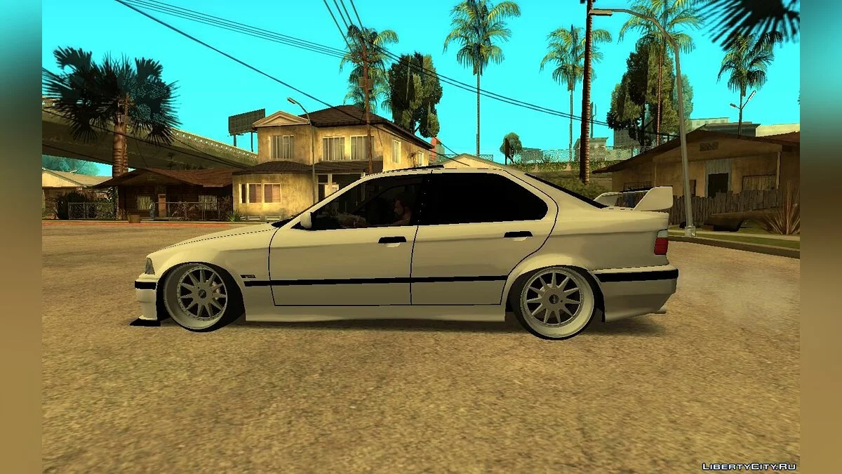 BMW E36 Sedán Bajo / GTA San Andreas