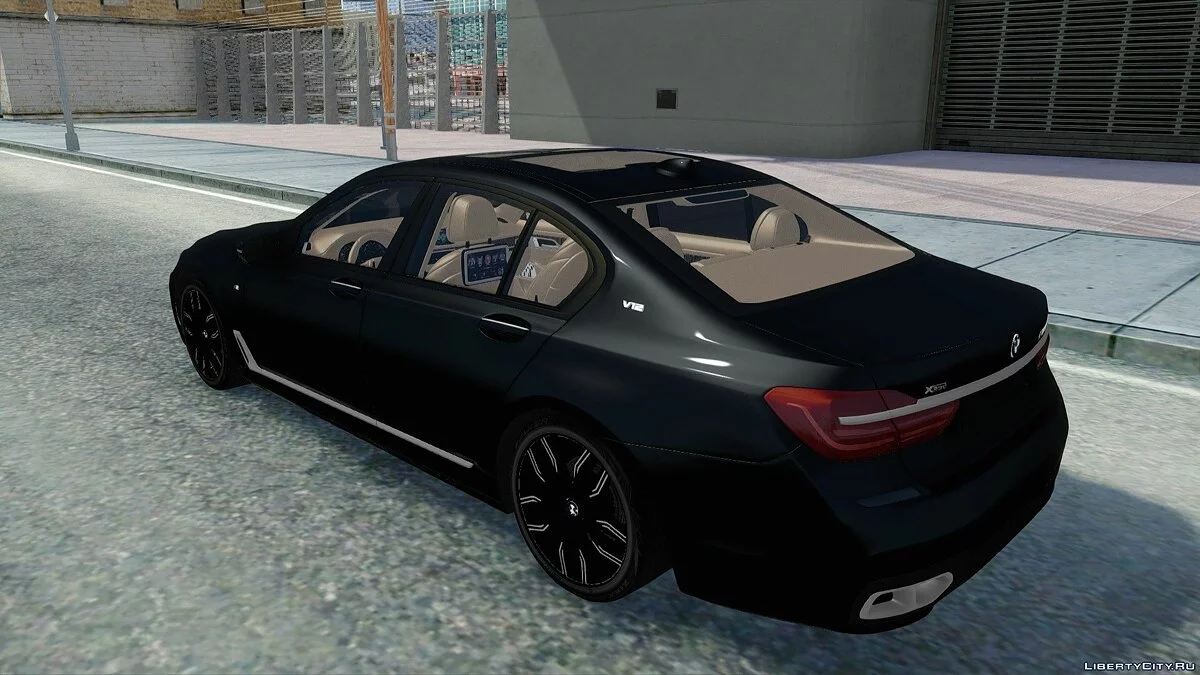 宝马 M760Li xDrive / GTA San Andreas