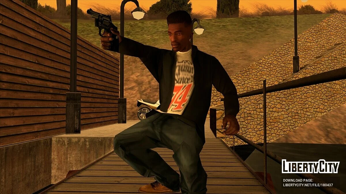 Чорна куртка з капюшоном і новою футболкою / GTA San Andreas