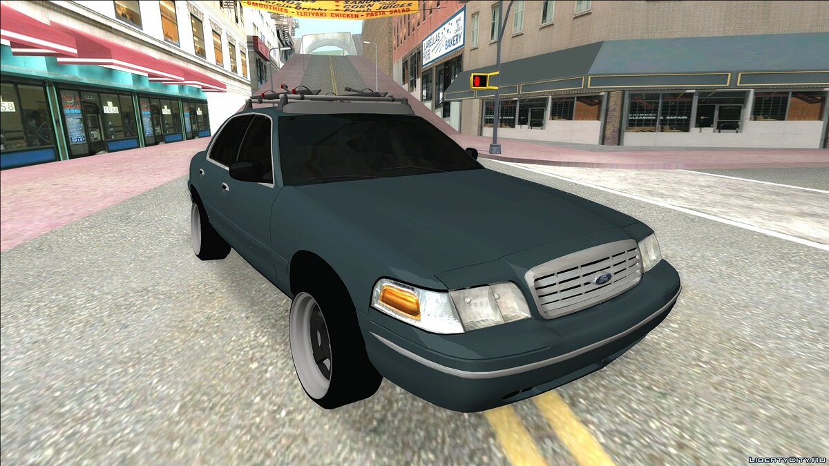 Ford Crown Victoria stance