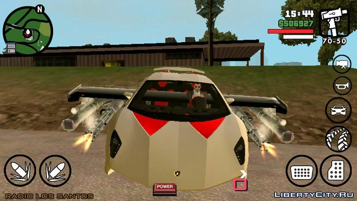 Toutes les voitures ont des armes / GTA San Andreas (iOS, Android)
