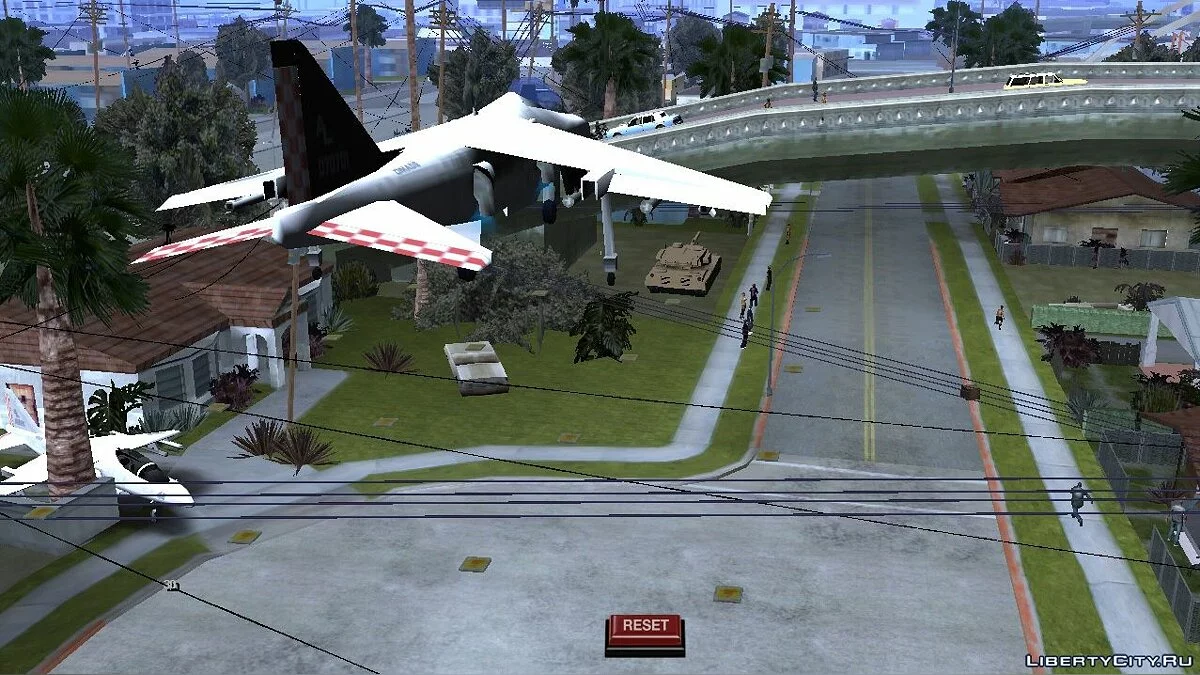 Bom Klaseter untuk pesawat tempur / GTA San Andreas (iOS, Android)