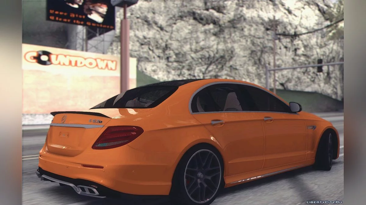 مرسيدس-بنز E63S AMG W213 / جي تي إيه سان أندرياس