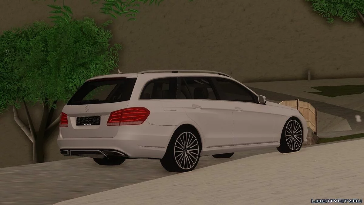 梅赛德斯-奔驰E63 AMG W212旅行车 / GTA San Andreas
