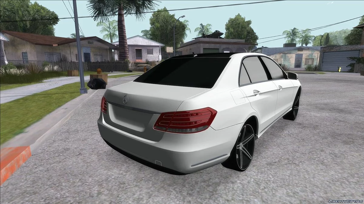 梅赛德斯-奔驰 W212 AMG / GTA San Andreas