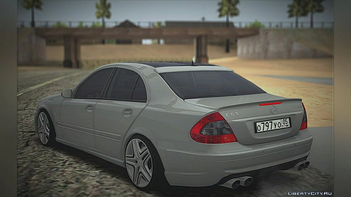 Mercedes-Benz E280 W211 / جي تي إيه سان أندرياس