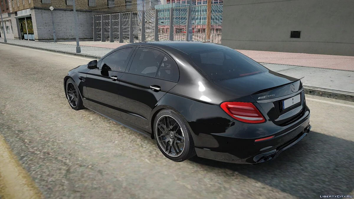 梅赛德斯-奔驰 E63s AMG / GTA San Andreas