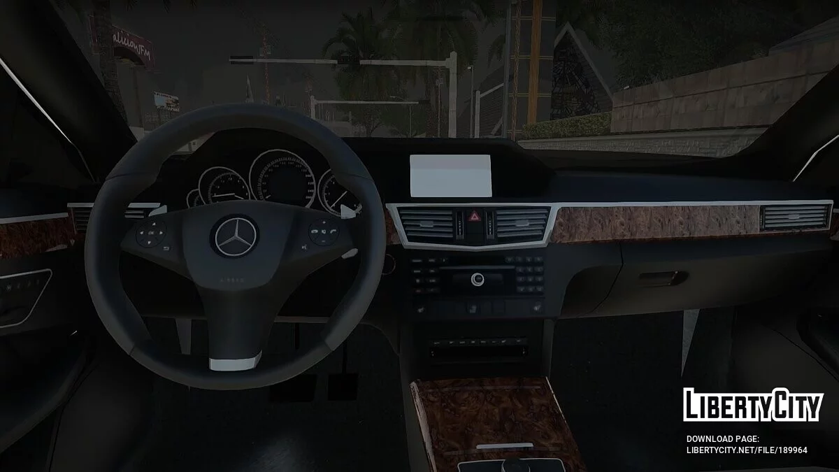 梅赛德斯-奔驰 E63 W212 / GTA San Andreas