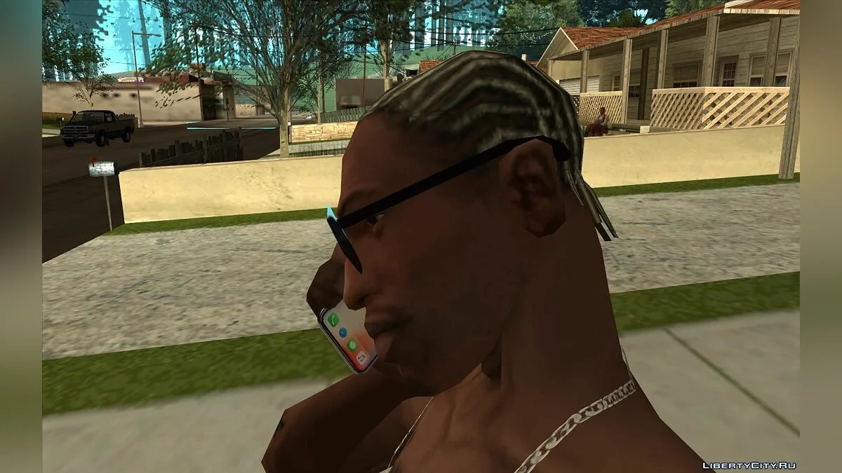 iPhone X чорний та білий / GTA San Andreas