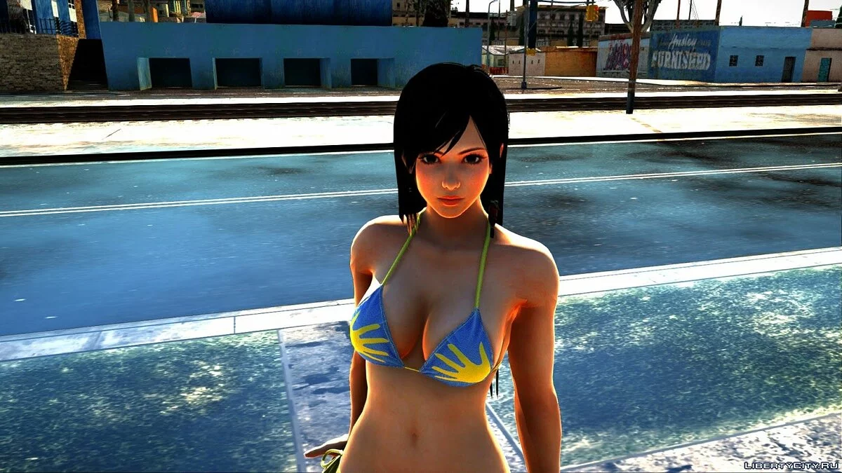 Kokoro con gafas y un traje de baño elegante / GTA San Andreas