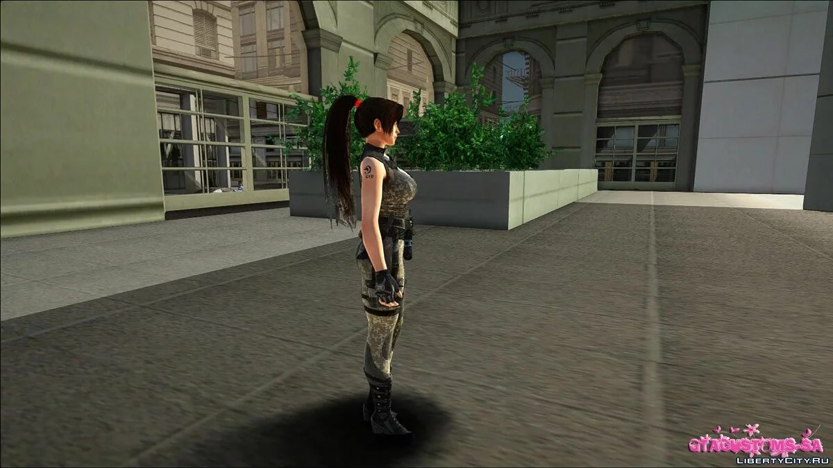 Mai Shiranui en ropa táctica de camuflaje / GTA San Andreas