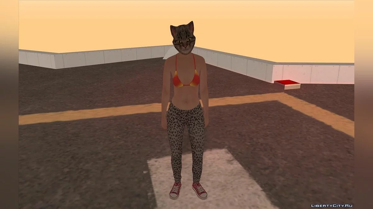 Skin aleatorio de chica de GTA Online #4 / GTA San Andreas