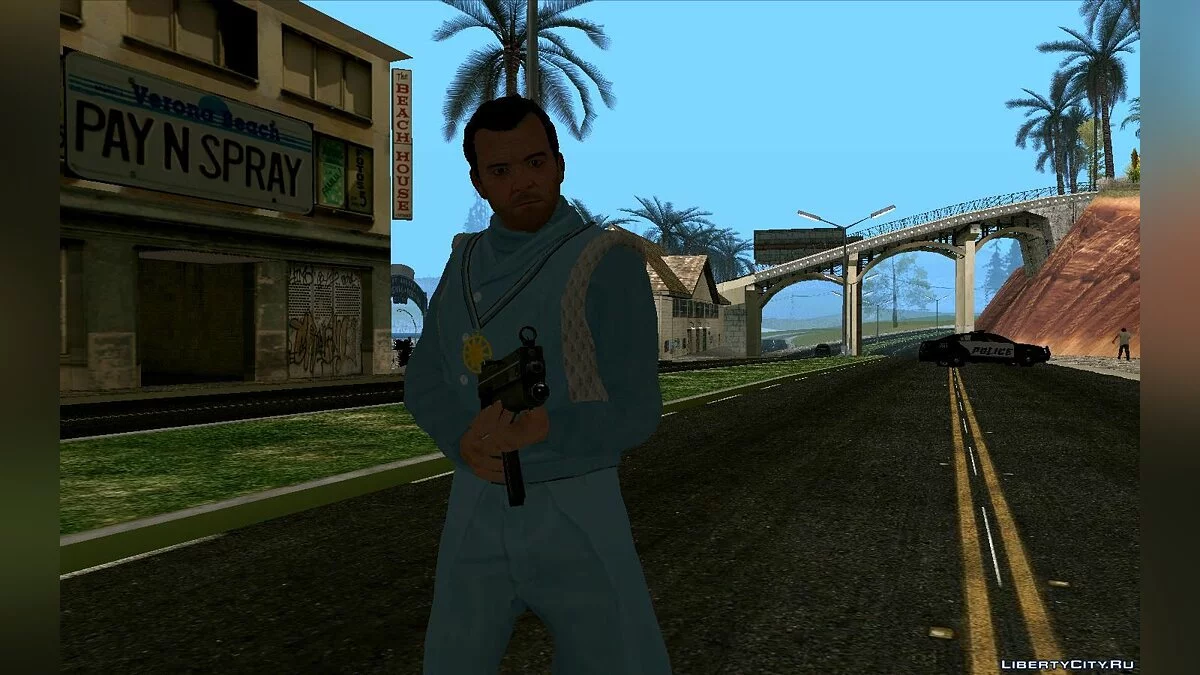 GTA 5中的迈克尔穿着Epsilon教的服装 / GTA San Andreas