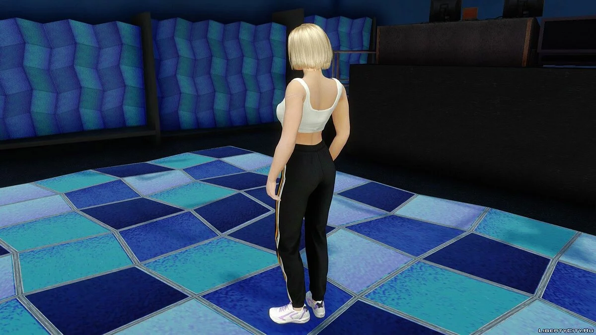 Giselle Miller dalam setelan olahraga / GTA San Andreas