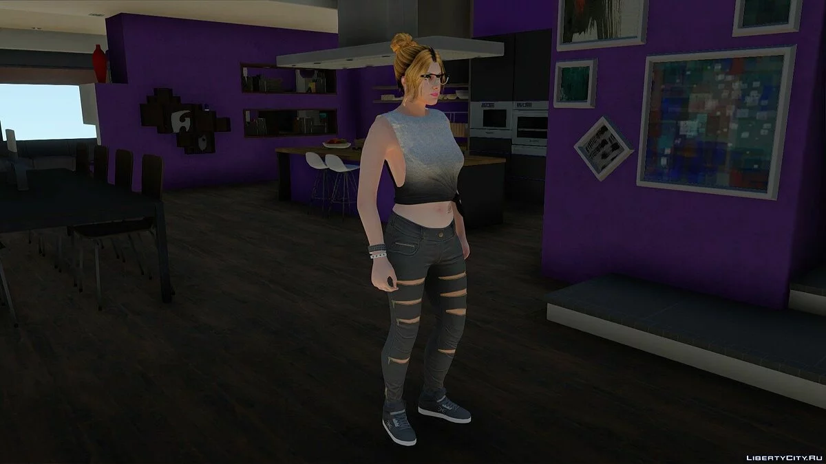 Випадковий скин дівчини Outher 3 з GTA Online / GTA San Andreas
