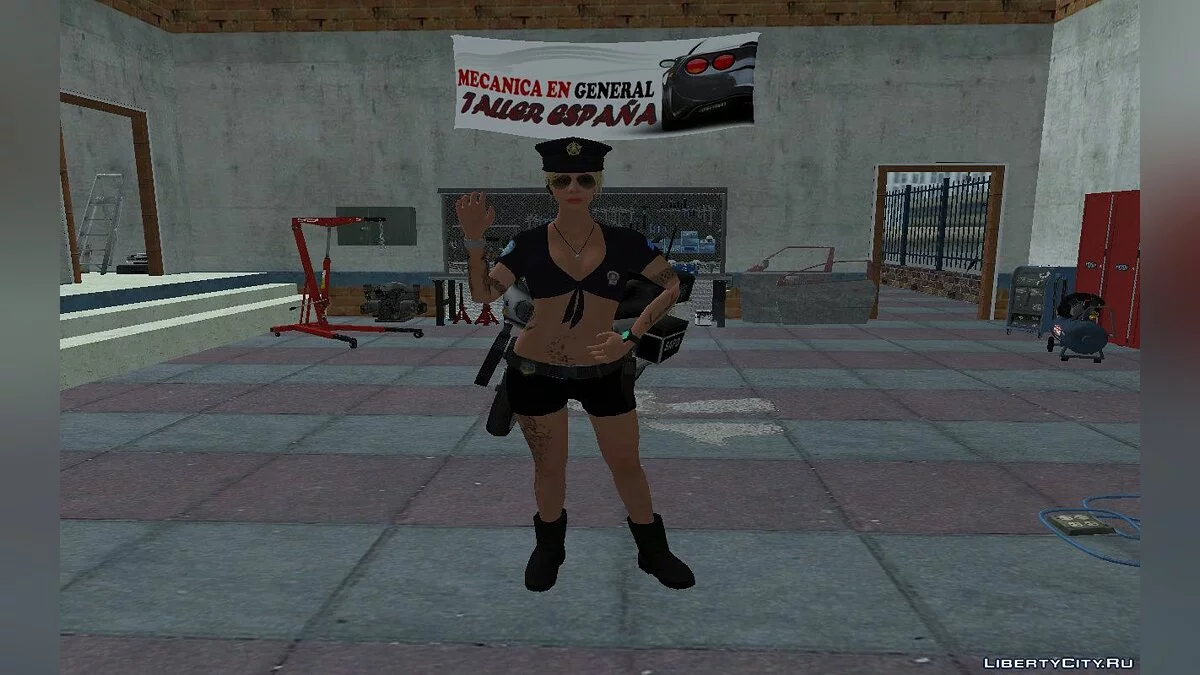 Tracey De Santa dari GTA 5 dalam bentuk polisi V1 / GTA San Andreas