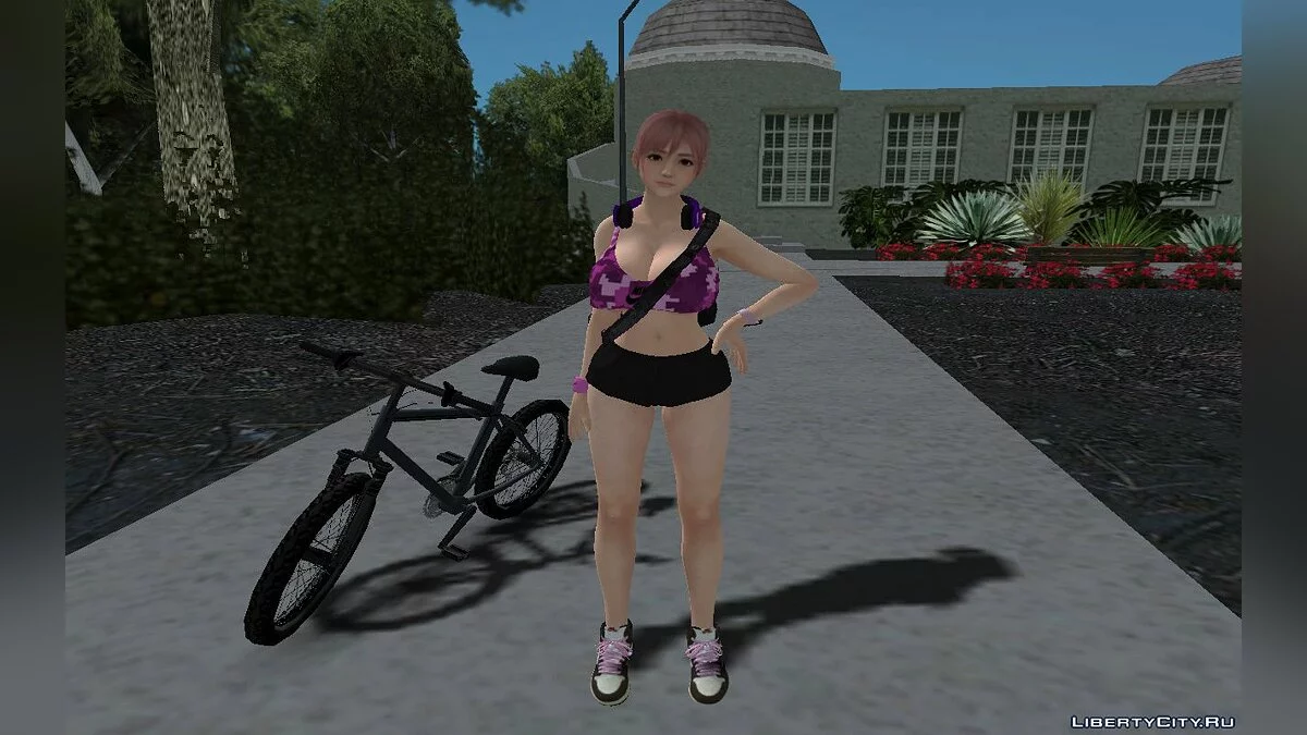 Honoka im Fitnessstudio (Ich bin ein Kämpfer) / GTA San Andreas