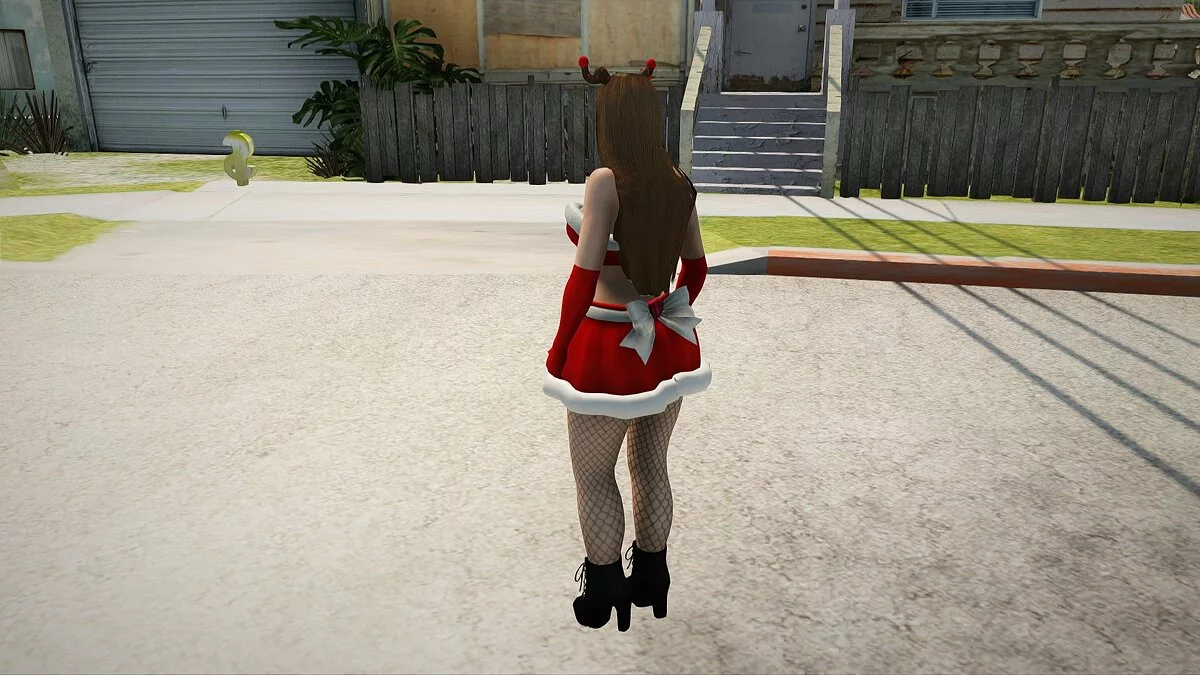 Girl in a Christmas costume / GTA San Andreas