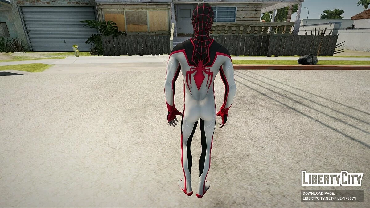 Miles Morales en costume T.R.A.C.K. / GTA San Andreas