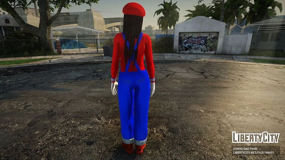 Kokoro dari DOA dalam pakaian Mario / GTA San Andreas