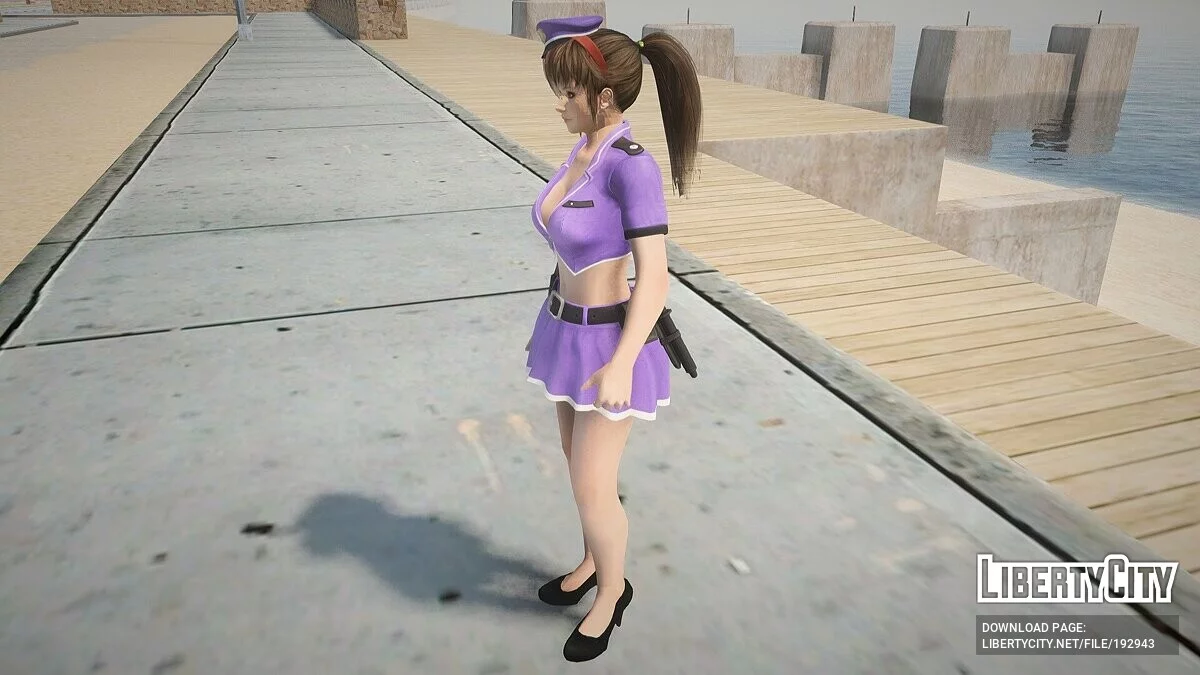 穿警察制服的Hitomi / GTA San Andreas